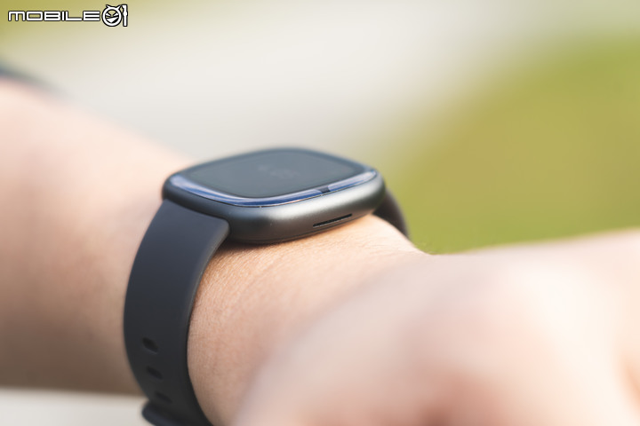 Fitbit Sense 2進階智慧腕錶開箱|科技配置再進化 價格調降是最大亮點!