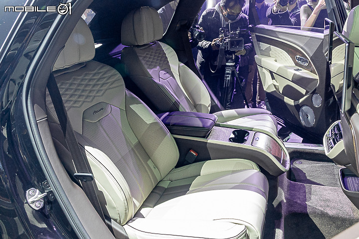 【採訪】Bentley Bentayga EWB 長軸旗艦 1380 萬元起正式登場,另提供 1550 萬元之「Azure」車型!