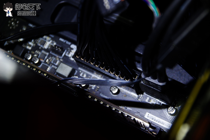 開箱|【accuwitt】GRAND RIGID GT850GF - 超美電供界紅色彗星,ATX 3.0 次世代電源供應器!