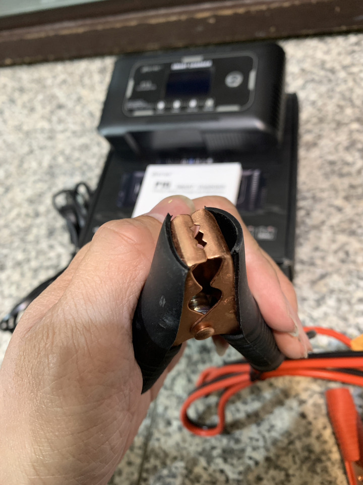點我看大圖 蝦皮境外電池充電器開箱大烙賽