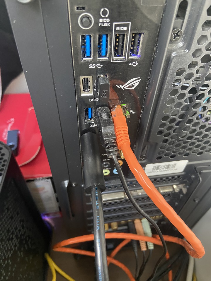 麻煩大家了，M7螢幕，z906喇叭，電腦主機，請問這三樣要如何連接