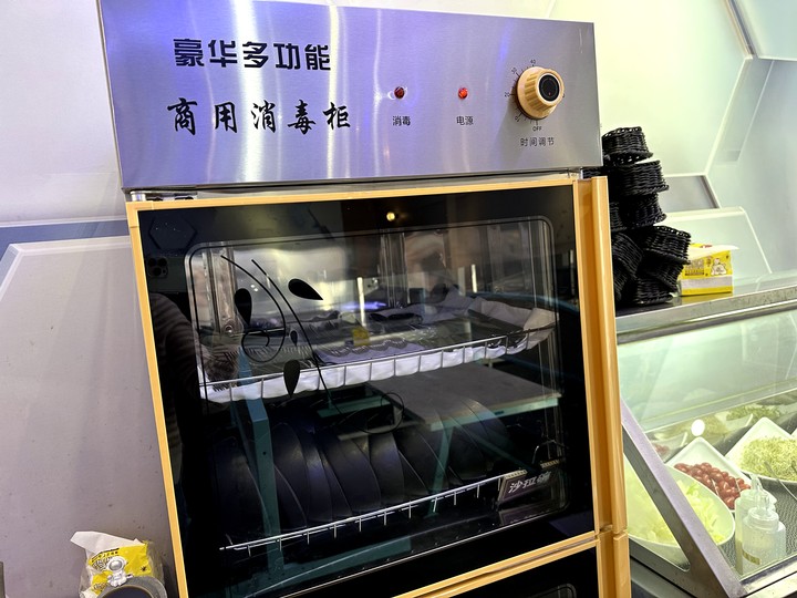 【小惡魔好玩兔U】🐰【食記】靚牛排讓你在太空享受科幻餐點@新竹竹北