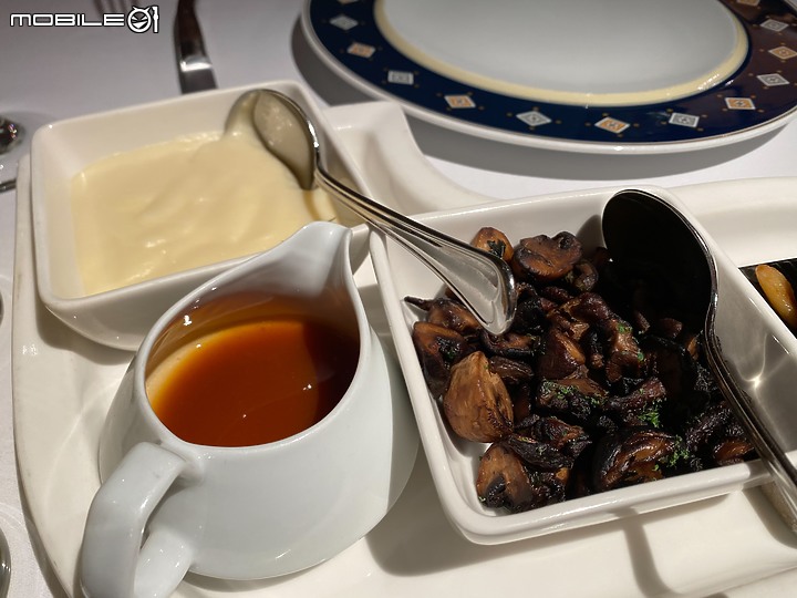 點我看大圖 【小惡魔好玩兔U】外表樸實無華,內在別有洞天 - 歐華酒店 豪華套房 (尾牙春酒住房專案)
