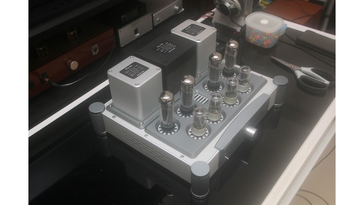 (開箱分享)BRZHiFi 和田茂真空管前級+EL34 真空管功放