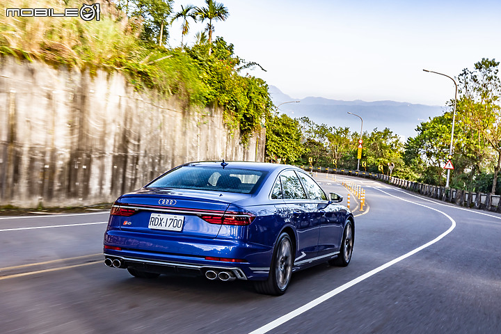 Audi S8試駕 │ 四環當前的燃油之巔,舒適為本的性能旗艦!