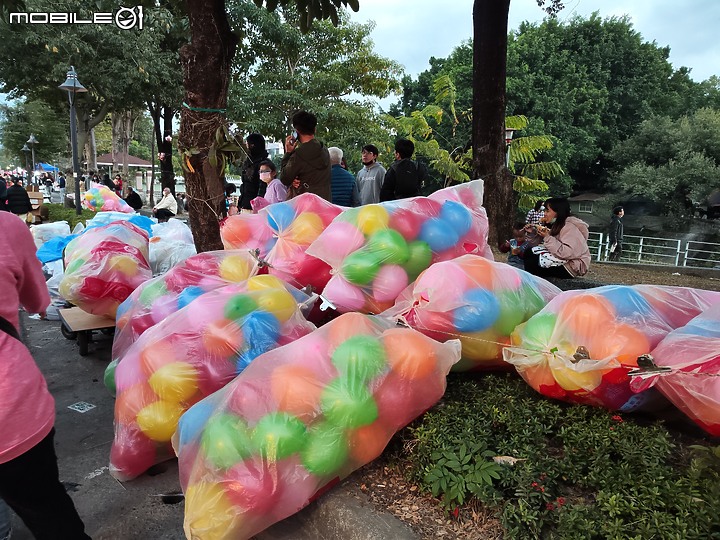 【小惡魔好玩兔U】【外星貓遊地球】屏東潮州春節市集