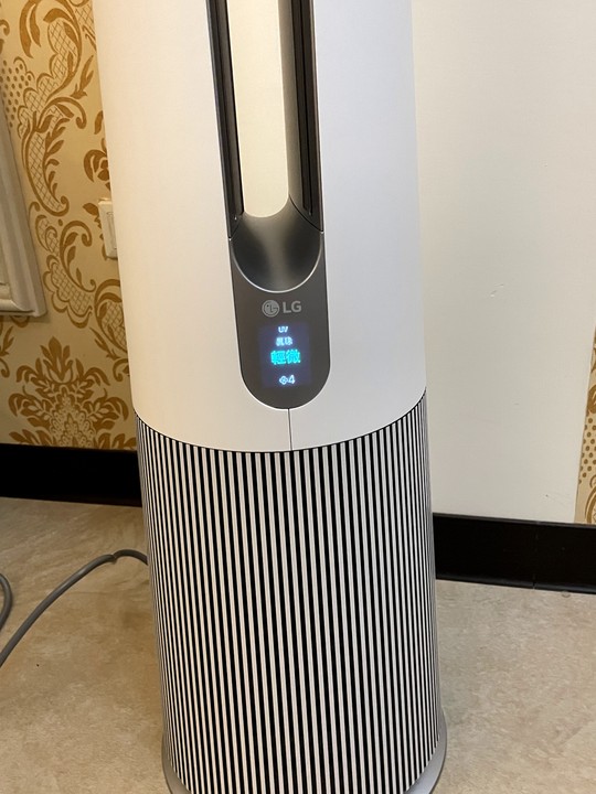 LG PuriCare AeroTower 三合一風革機 —試用一個月後母親大人說要買一台回家