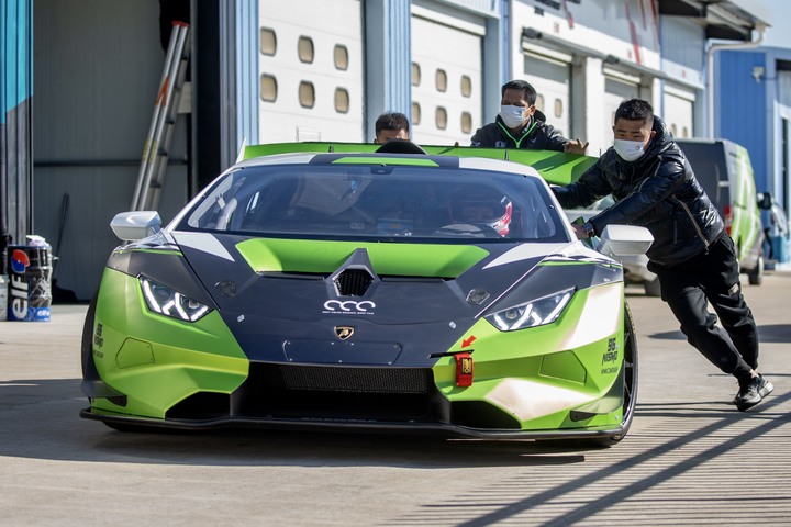 Lamborghini Huracán Super Trofeo Evo 賽道初體驗