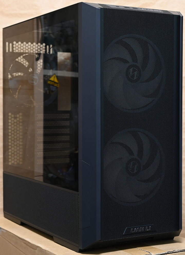 LIAN LI聯力LANCOOL 216 RGB機殼開箱
