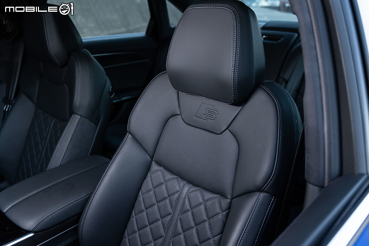 Audi S8試駕 │ 四環當前的燃油之巔,舒適為本的性能旗艦!