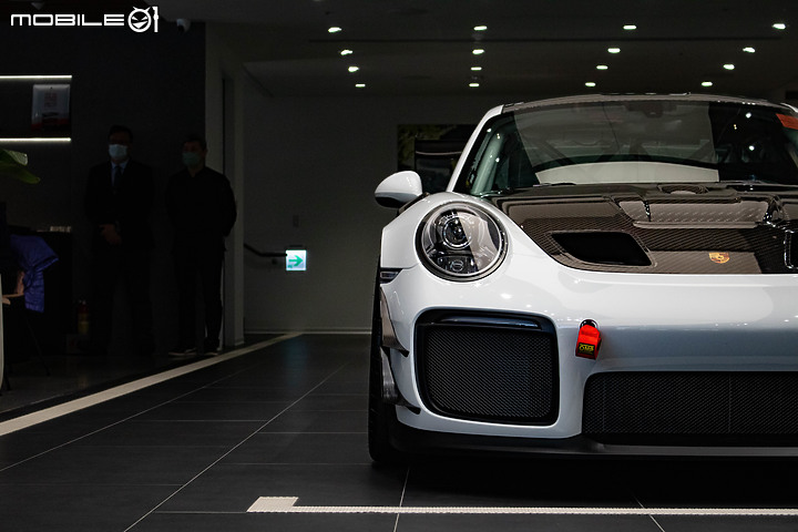 【採訪】台南保時捷中心正式開幕,展間融入Destination Porsche設計概念、911 GT2 RS Clubsport驚喜現身!