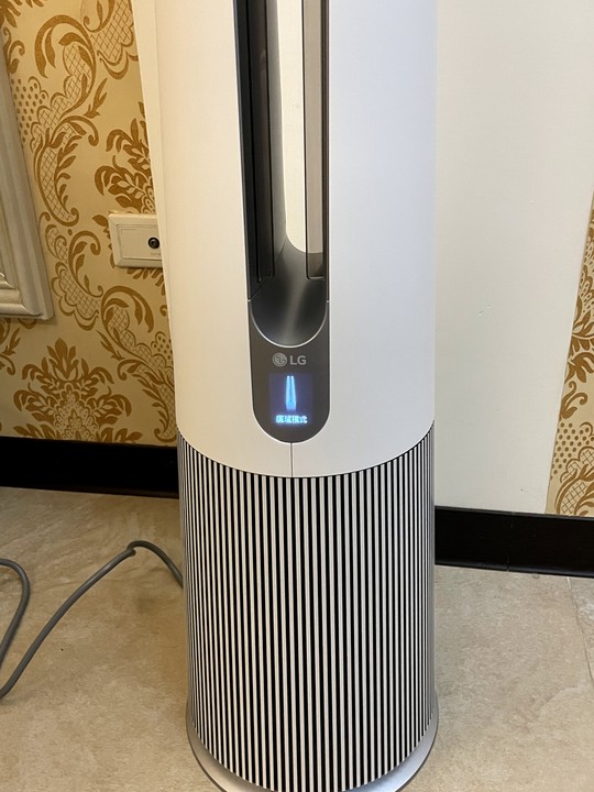 LG PuriCare AeroTower 三合一風革機 —試用一個月後母親大人說要買一台回家
