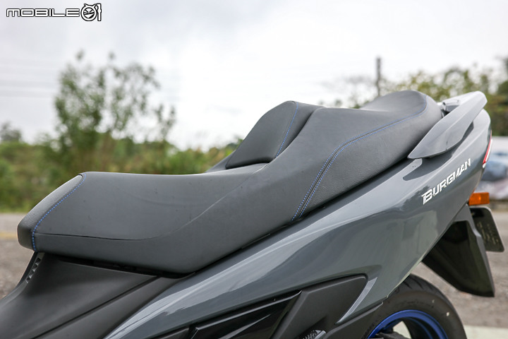 SUZUKI Burgman 400 TCS 版試駕｜舒適就從引擎啟動那一刻開始