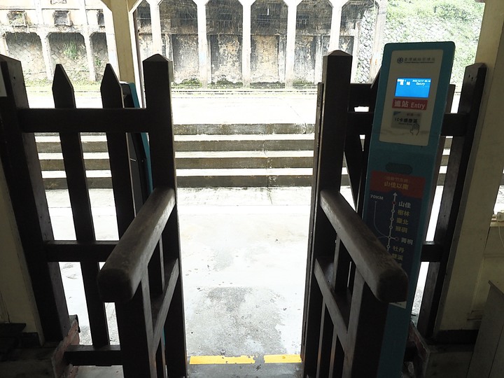 菁桐車站與老街、平溪車站與老街、平溪公園頂歷史建築群、十分車站與天燈鐵道街,及各站間DR1000型柴油客車搭乘紀錄 — 「鐵道旅行•幸福美好111」紀念章戳收集紀錄之平溪支線