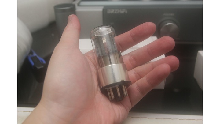(開箱分享)BRZHiFi 和田茂真空管前級+EL34 真空管功放