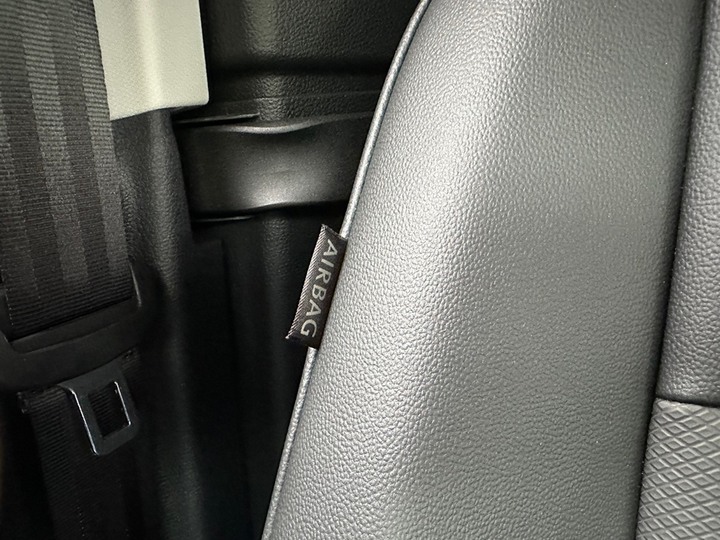 新貨車開箱 Caddy Cargo 六速手排後雙開門~爽