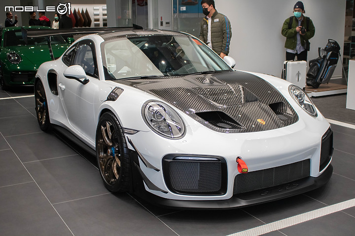 【採訪】台南保時捷中心正式開幕,展間融入Destination Porsche設計概念、911 GT2 RS Clubsport驚喜現身!