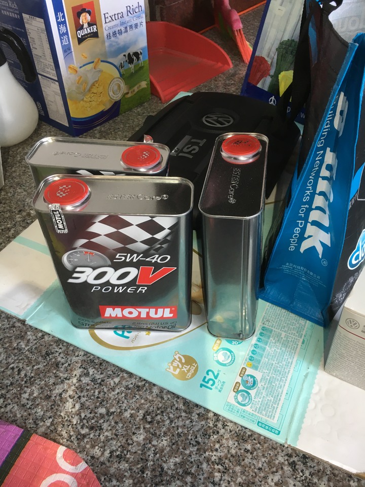6年 Golf R 更換 Motul 300V 與 DSG 滲油回顧
