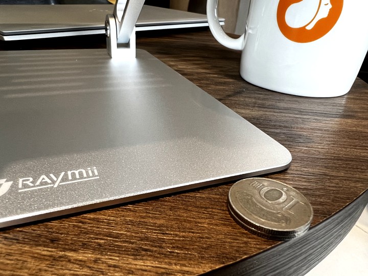 【分享】筆電使用者必買！瑞米Raymii Z08 人體工學 筆電支架