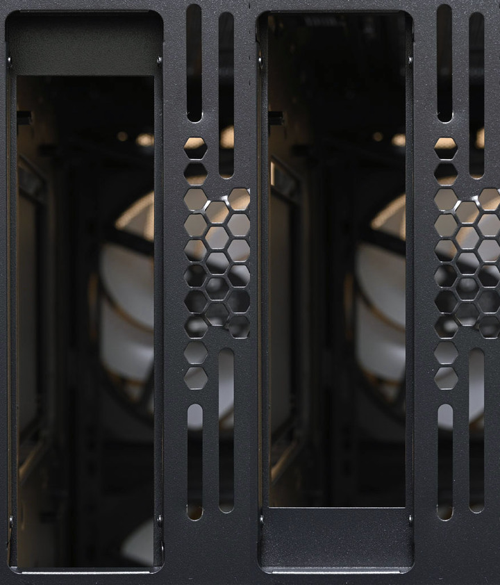 LIAN LI聯力LANCOOL 216 RGB機殼開箱