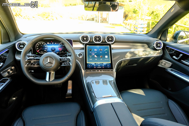 Mercedes-Benz GLC300 4MATIC試駕|實力全面進化精彩可期!