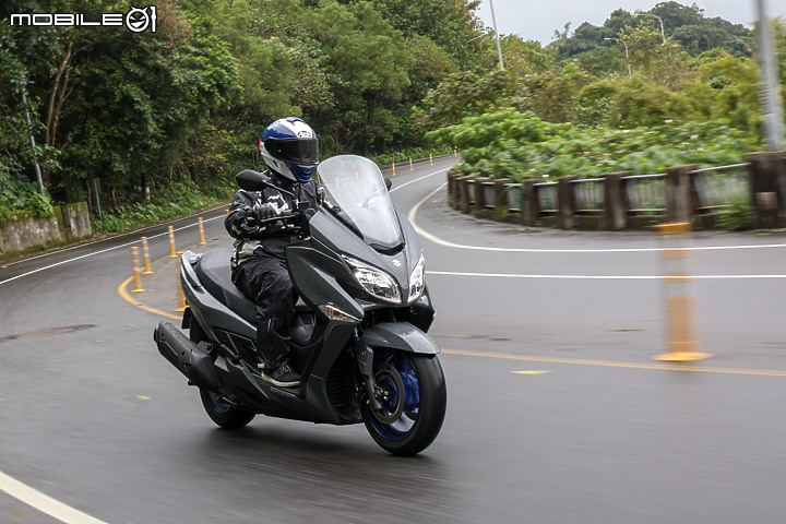 SUZUKI Burgman 400 TCS 版試駕｜舒適就從引擎啟動那一刻開始