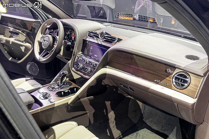 【採訪】Bentley Bentayga EWB 長軸旗艦 1380 萬元起正式登場,另提供 1550 萬元之「Azure」車型!