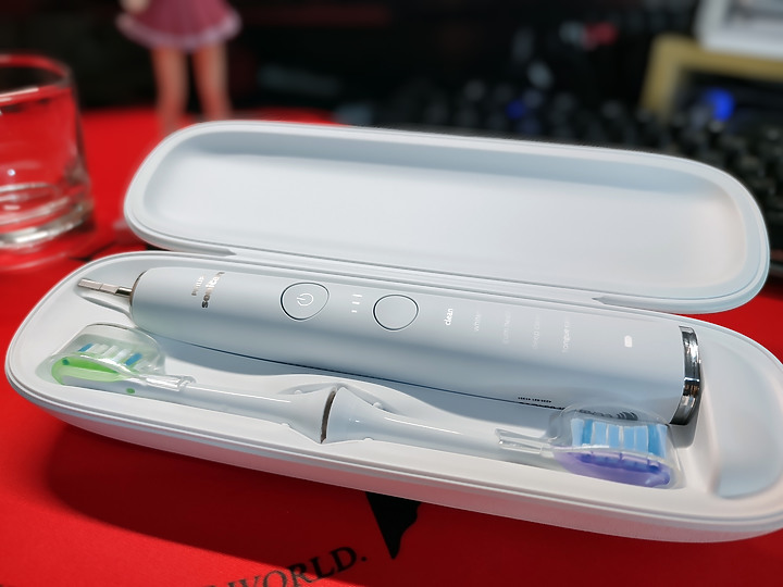 「自信鑽白、極度潔淨！」飛利浦 Philips Sonicare 智能鑽石機開箱！