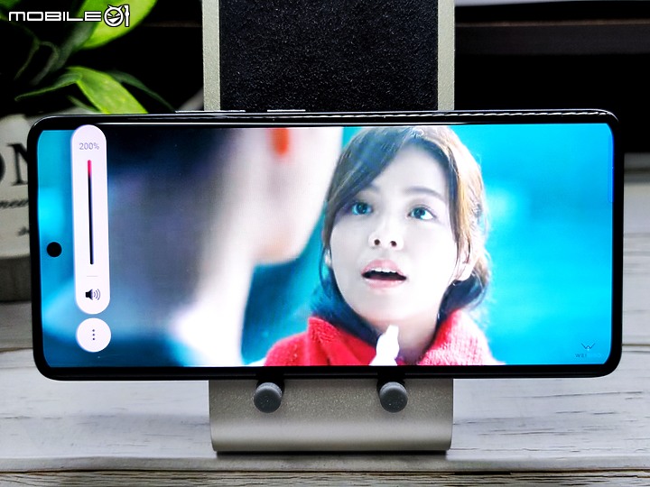 點我看大圖 realme 10 Pro+深度開箱使用心得 – 高質感超窄邊框螢幕,精緻輕巧的輕旗艦手機