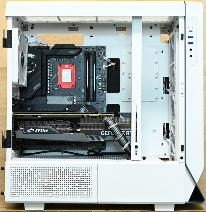 thermaltake勁透Ceres 500 TG ARGB機殼開箱