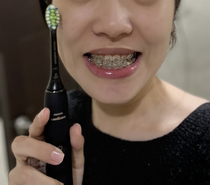 開箱《飛利浦 Sonicare鑽白極淨智能鑽石音波電動牙刷》挑戰三天有感鑽白:終於加入電動牙刷行列!