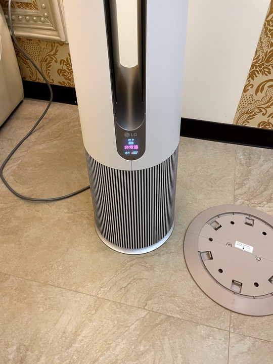 LG PuriCare AeroTower 三合一風革機 —試用一個月後母親大人說要買一台回家