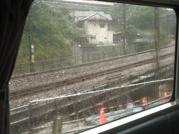 菁桐車站與老街、平溪車站與老街、平溪公園頂歷史建築群、十分車站與天燈鐵道街,及各站間DR1000型柴油客車搭乘紀錄 — 「鐵道旅行•幸福美好111」紀念章戳收集紀錄之平溪支線