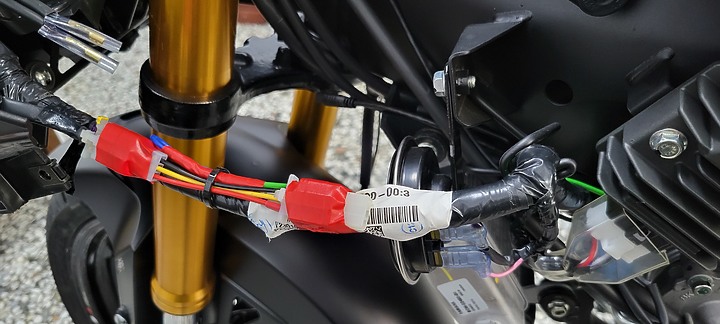 點我看大圖 開箱分享 新車 R15V4 飛樂M92 前後行車紀錄器