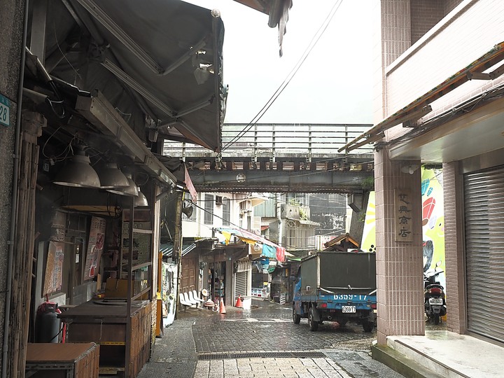 菁桐車站與老街、平溪車站與老街、平溪公園頂歷史建築群、十分車站與天燈鐵道街,及各站間DR1000型柴油客車搭乘紀錄 — 「鐵道旅行•幸福美好111」紀念章戳收集紀錄之平溪支線