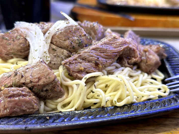 【小惡魔好玩兔U】🐰【食記】靚牛排讓你在太空享受科幻餐點@新竹竹北