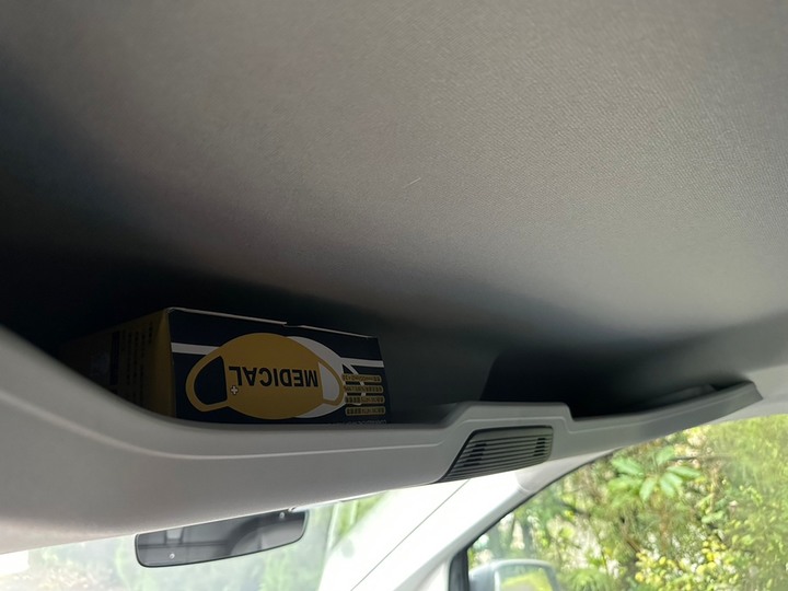 新貨車開箱 Caddy Cargo 六速手排後雙開門~爽