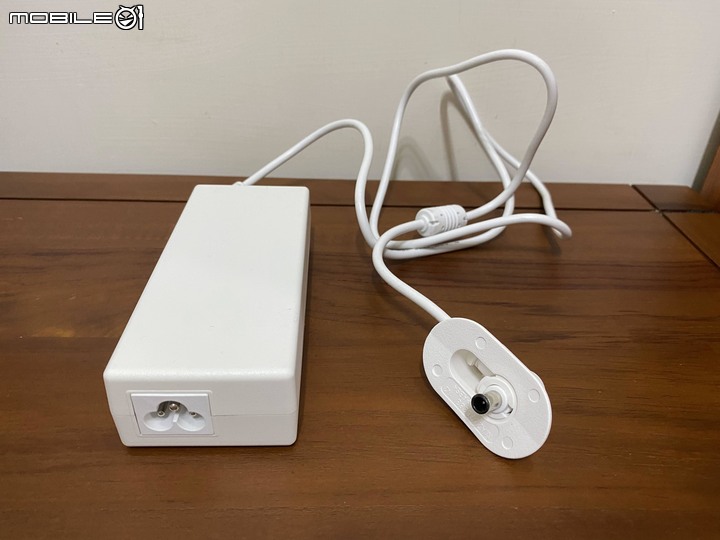跟著我走映著感動 LG StanbyME 閨蜜機 無線可移式觸控螢幕