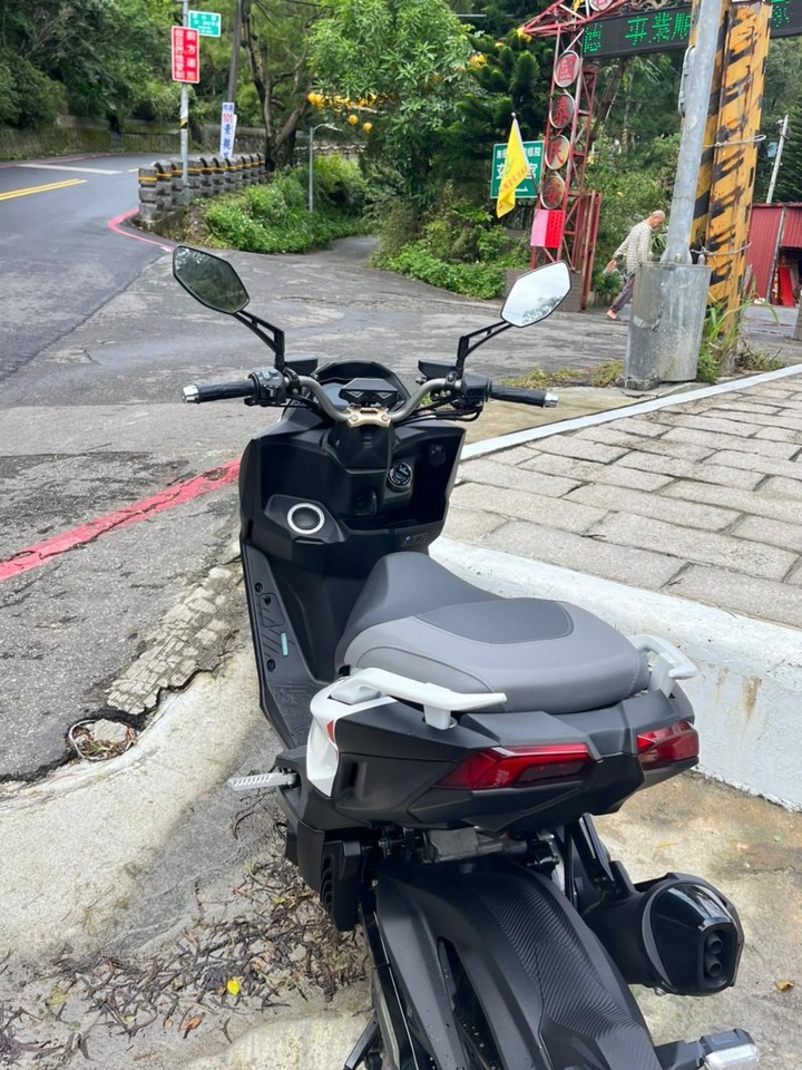 買KRV MOTO跟老婆約會