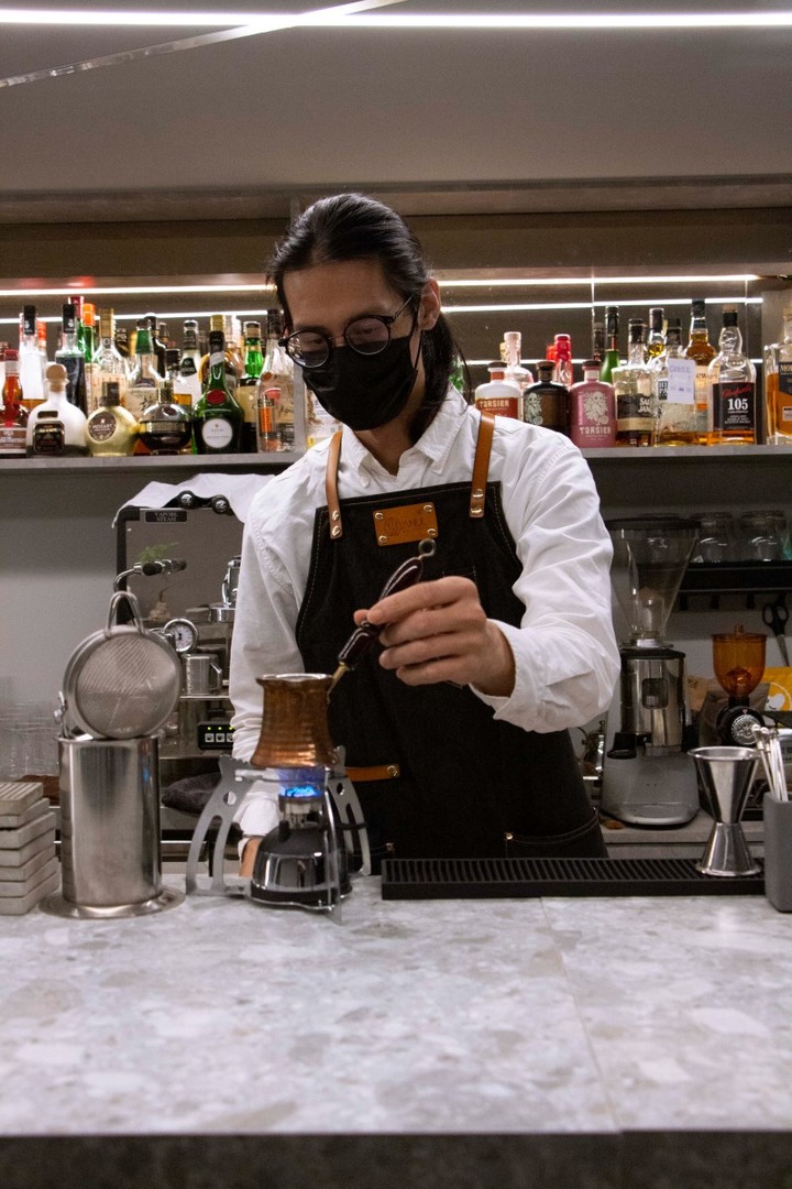 台中深夜咖酒集散地 特色調酒「檸檬生乳酪」香醇微醺高人氣