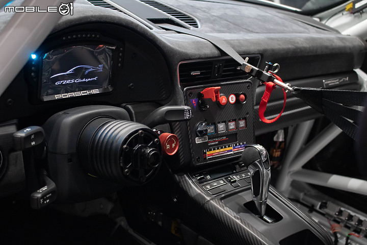 【採訪】台南保時捷中心正式開幕,展間融入Destination Porsche設計概念、911 GT2 RS Clubsport驚喜現身!