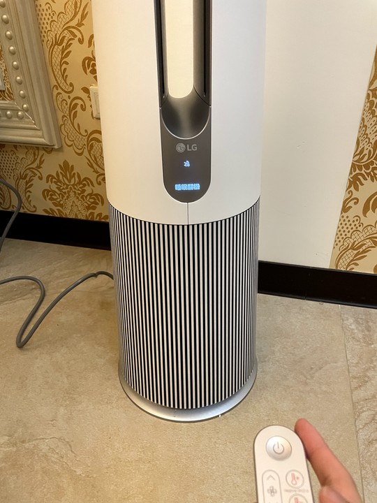 LG PuriCare AeroTower 三合一風革機 —試用一個月後母親大人說要買一台回家