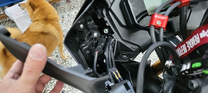 點我看大圖 開箱分享 新車 R15V4 飛樂M92 前後行車紀錄器