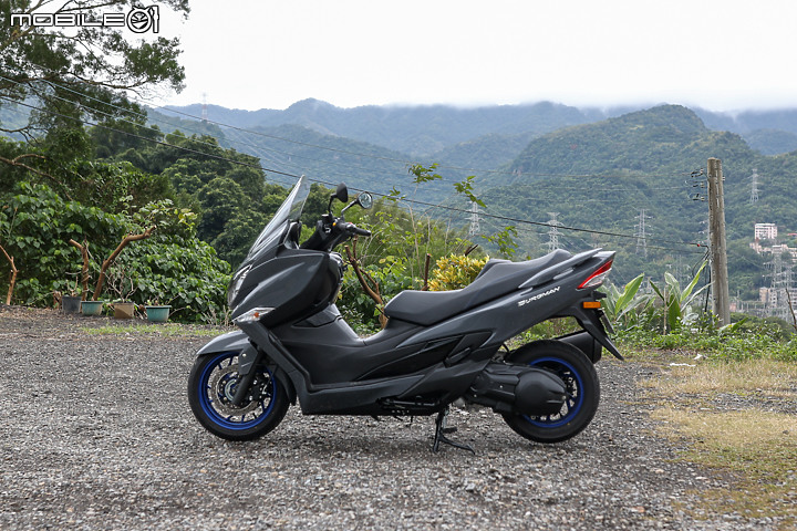 SUZUKI Burgman 400 TCS 版試駕｜舒適就從引擎啟動那一刻開始