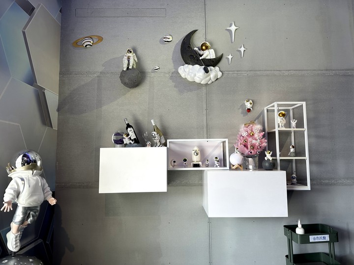 【小惡魔好玩兔U】🐰【食記】靚牛排讓你在太空享受科幻餐點@新竹竹北