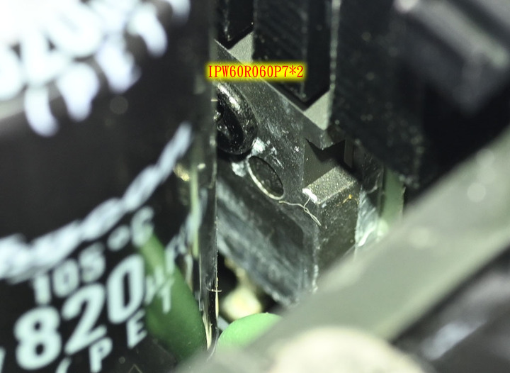 thermaltake TOUGHPOWER GF3 1650W金牌全模組化電源開箱