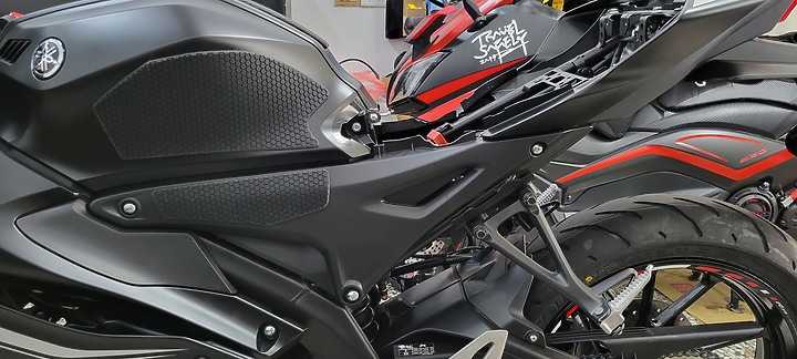 點我看大圖 開箱分享 新車 R15V4 飛樂M92 前後行車紀錄器