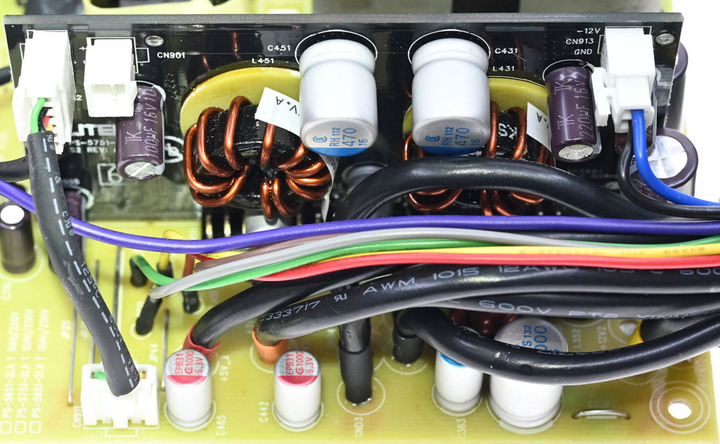 點我看大圖 accuwitt Grand Rigid 850GF ATX3.0金牌850W電源開箱