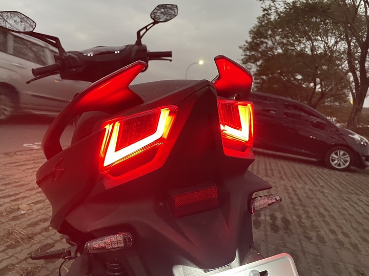 分享 在2023年購入.5k的RACING S 125雙碟版