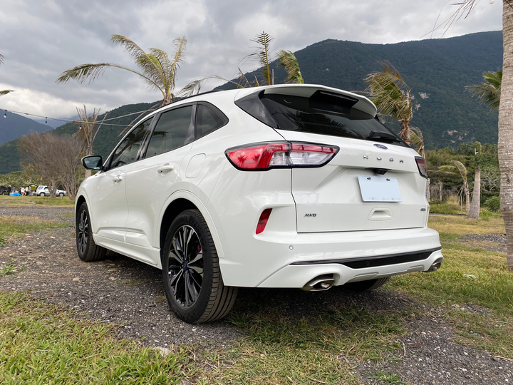Kuga ST-Line白隊新人報到！花蓮露營開箱